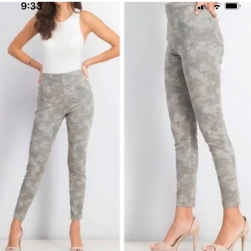 Spanx jeggings jean-ish leggings camo washed stone color ankle length Medium